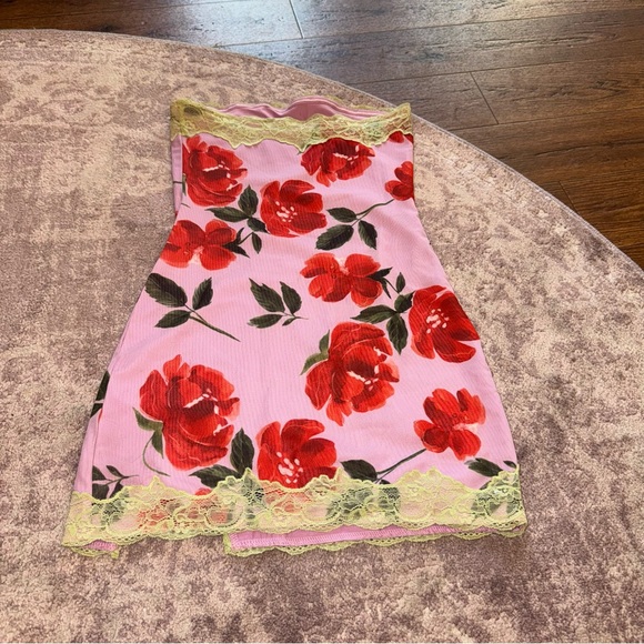 White Fox Small Pink Red Green Floral Lace Strapless Mini Tube Bodycon Dress - Picture 6 of 6